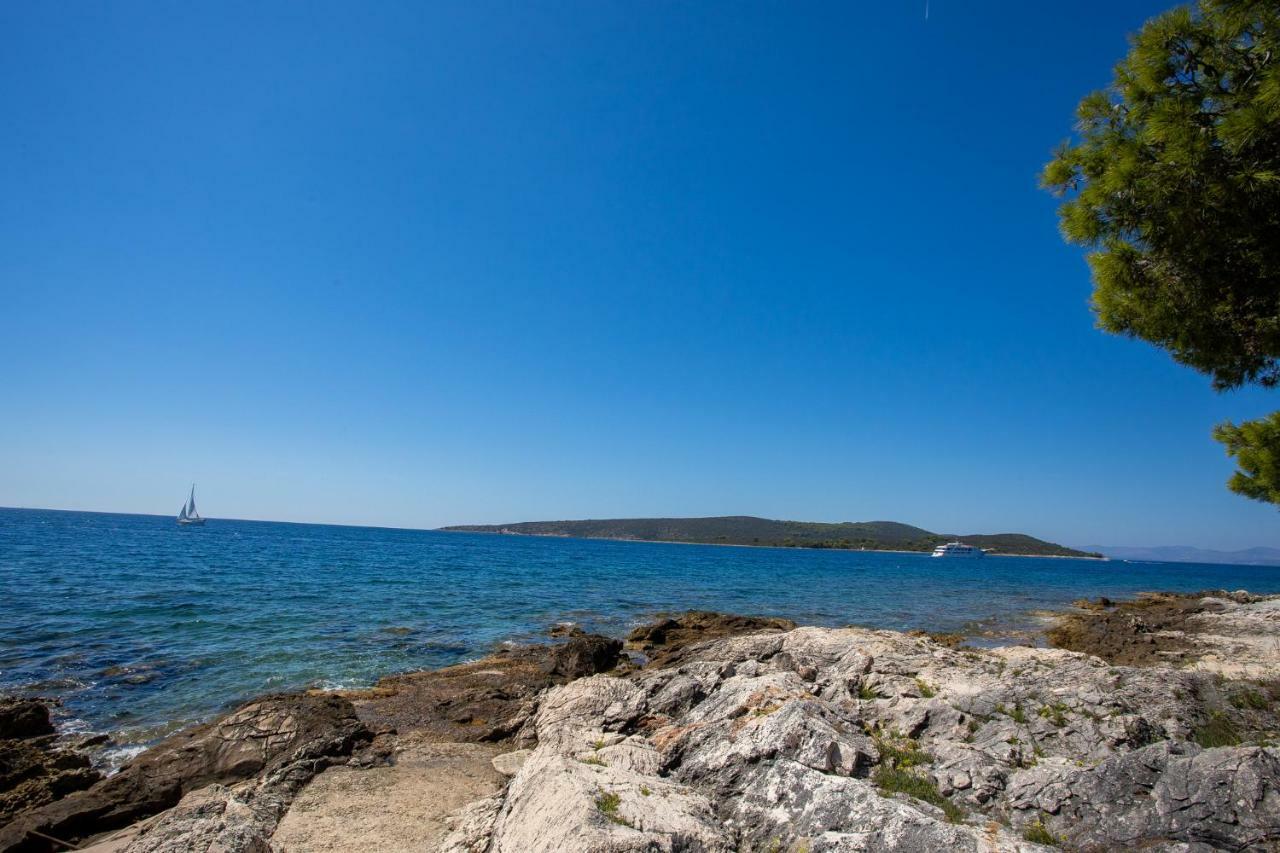 Villa Obiteljska Kuca Za Odmor Futura Milna  Exterior foto